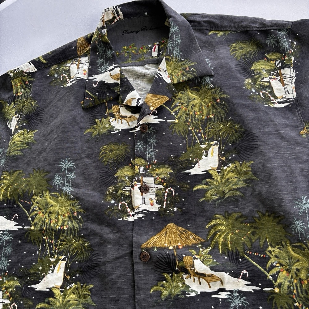 Tommy Bahama Penguin Christmas Shirt M Silk Luau Holiday Camp Aloha‎ Rare